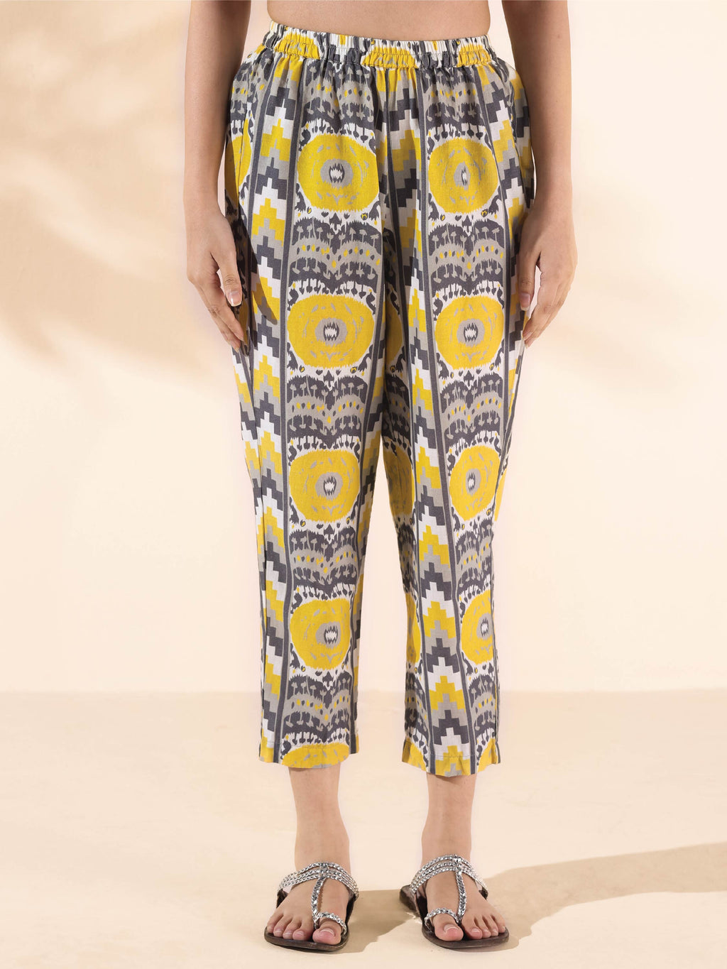 trueBrowns Yellow Cotton Ikat Sleeveless Kurta Pant Set | Grocsy