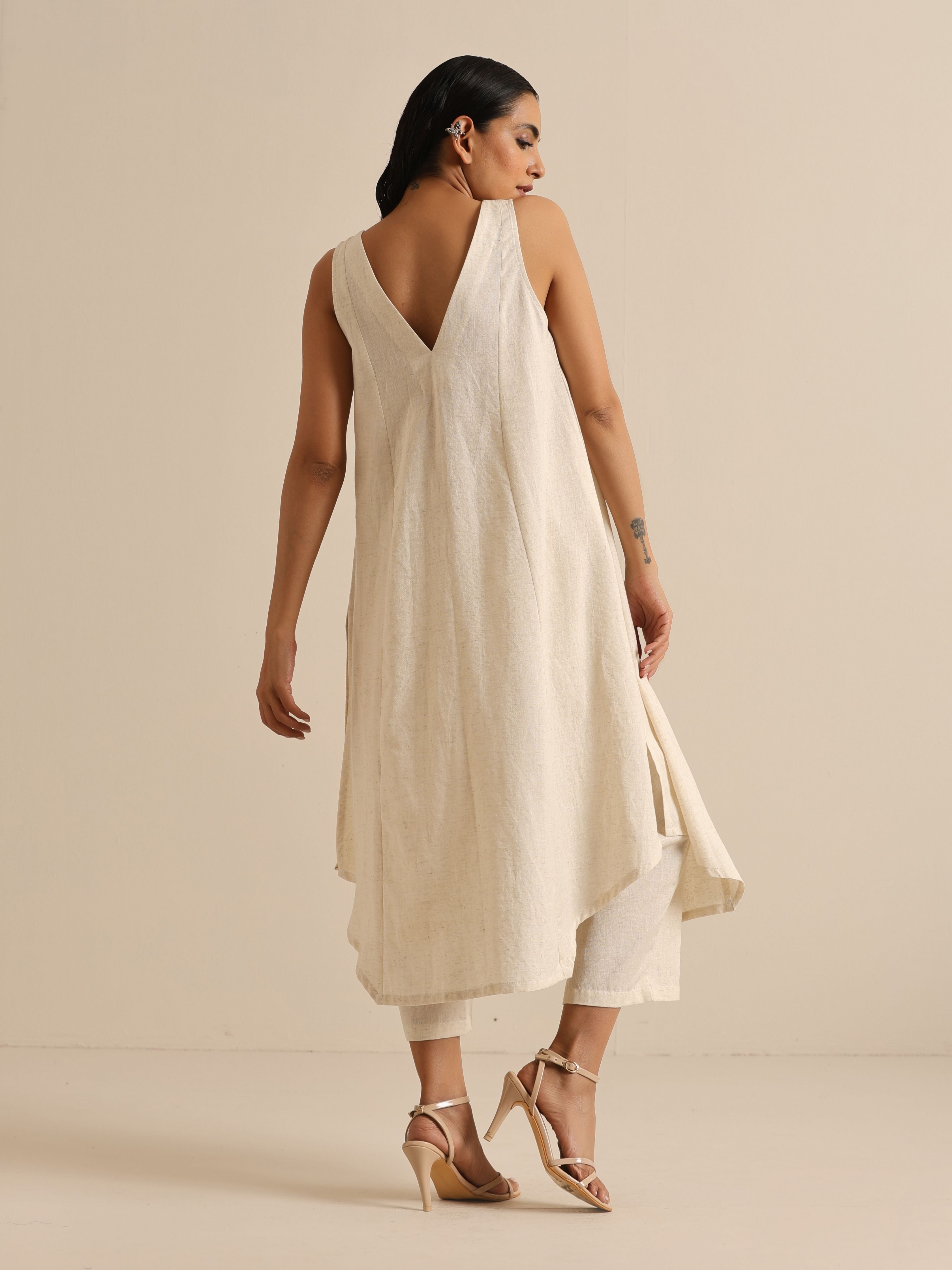 trueBrowns Off-White Sleeveless Kurta Pant Set | Grocsy