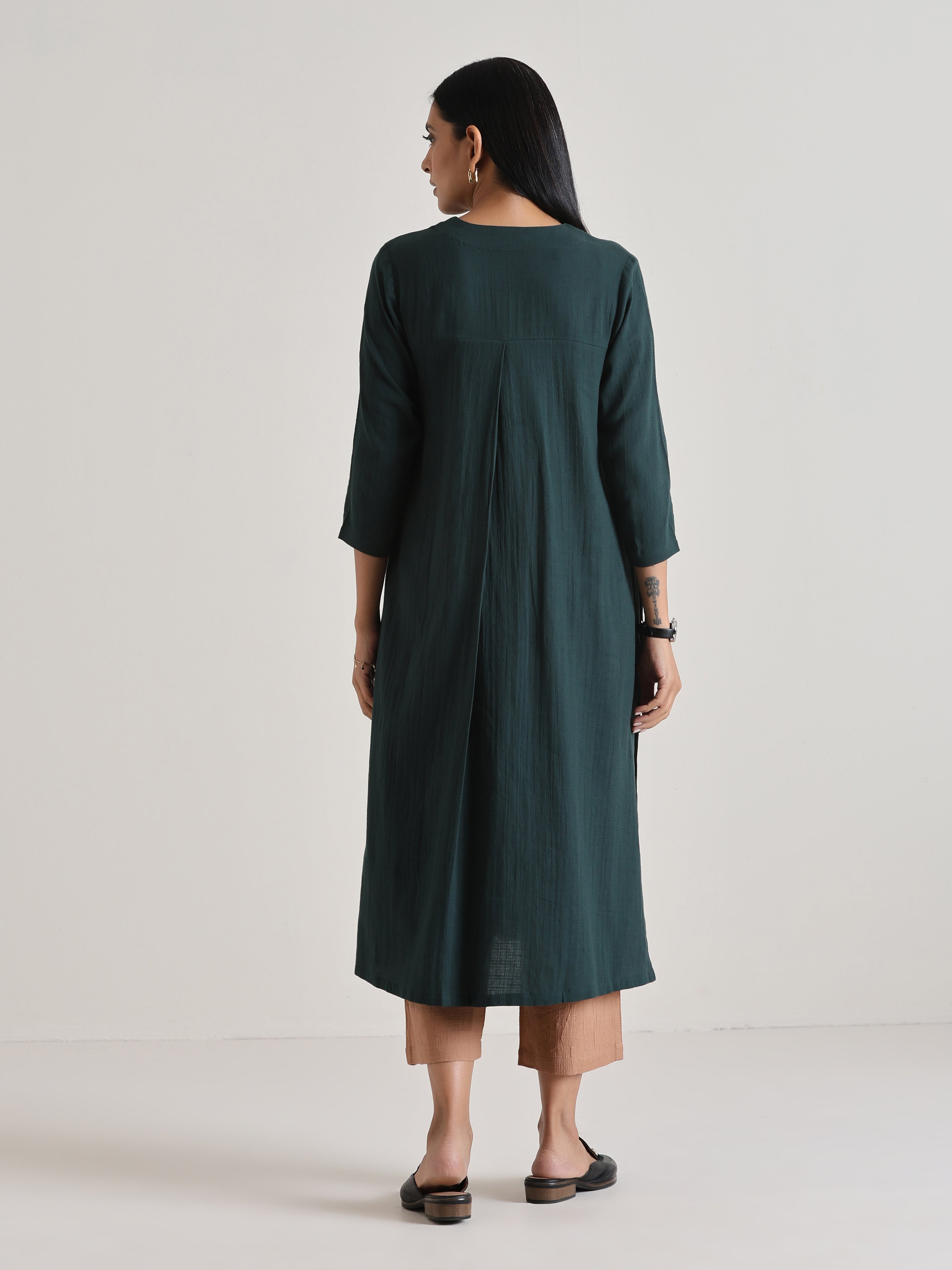 trueBrowns Dark Green Kurta Pant Set | Grocsy