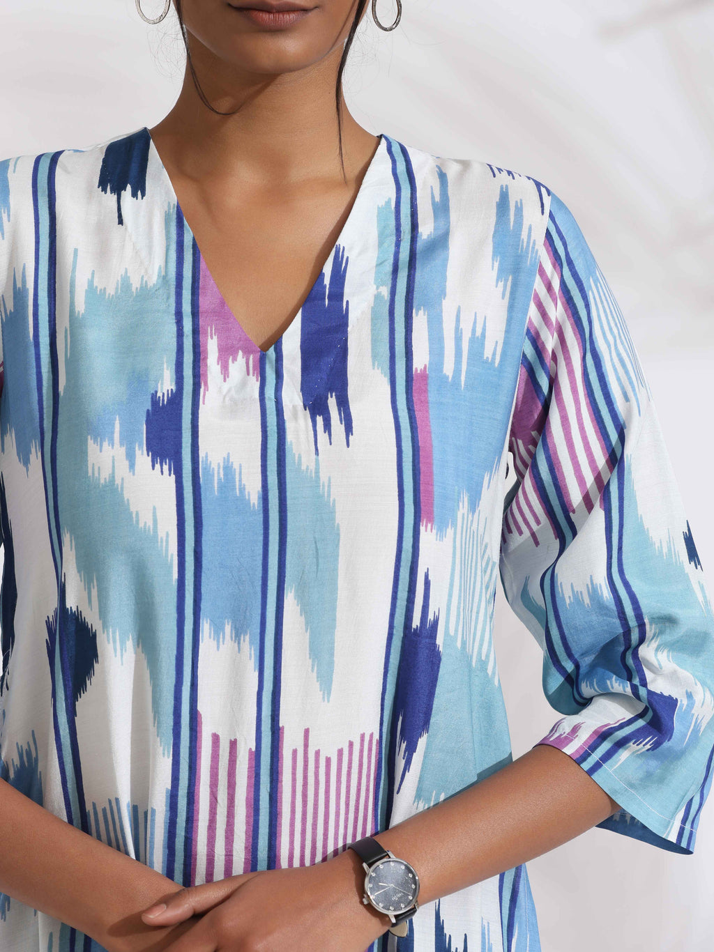 trueBrowns Blue Ikat Print Muslin Kurta Set | Grocsy