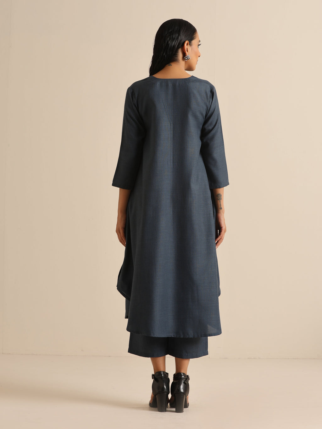trueBrowns Light Blue Slub Gathered Kurta Pant Set | Grocsy