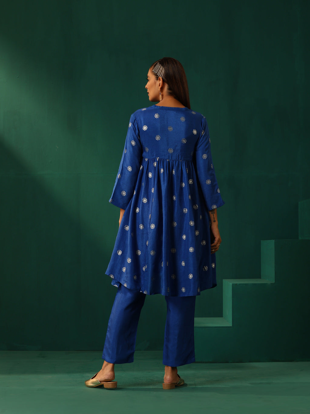 trueBrowns Royal Blue Geometric Floral Viscose Silk Front Gathered Co-ord Set | Grocsy
