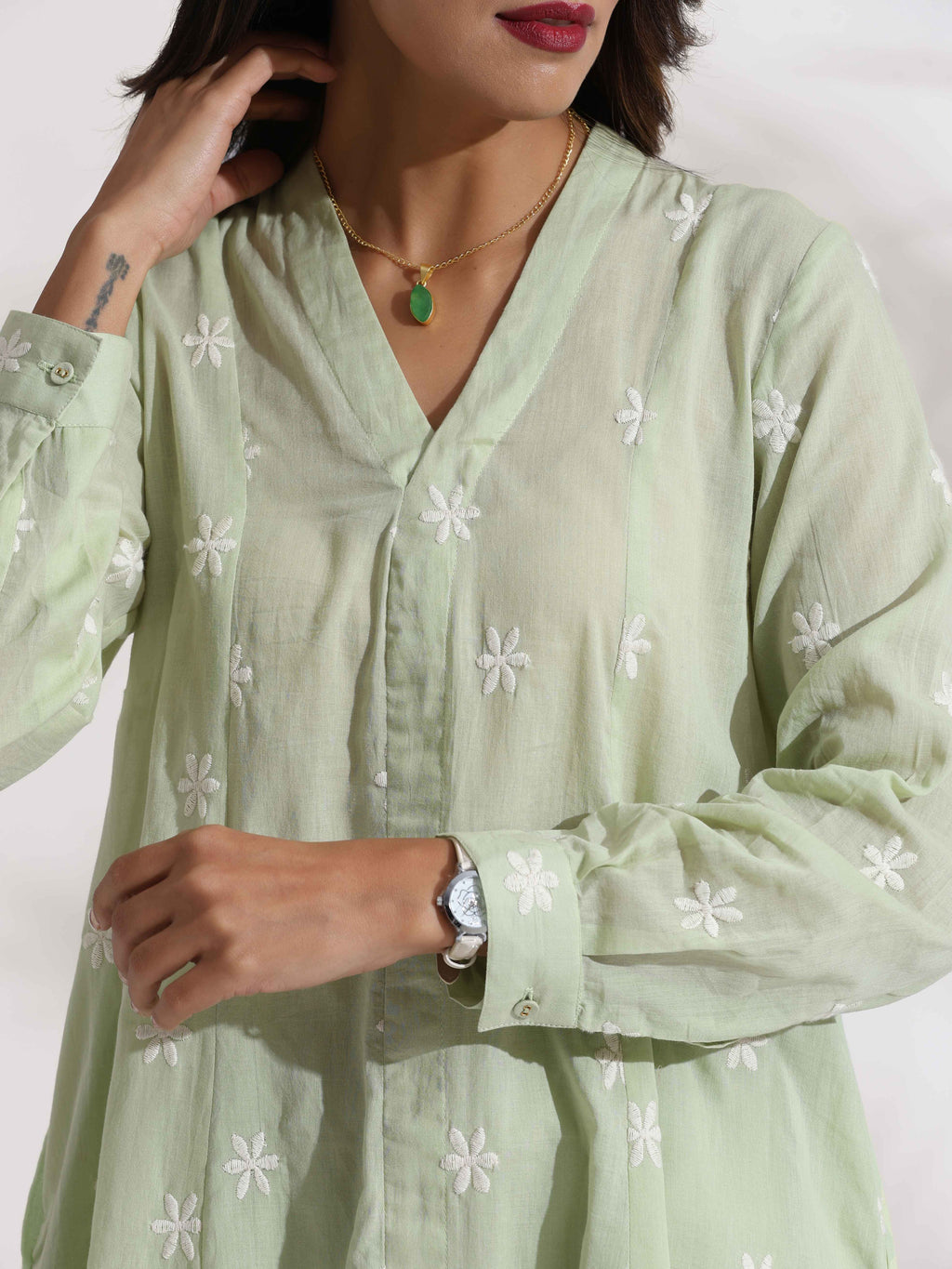 trueBrowns Green Cotton Floral Embroidered Co-ord Set | Grocsy