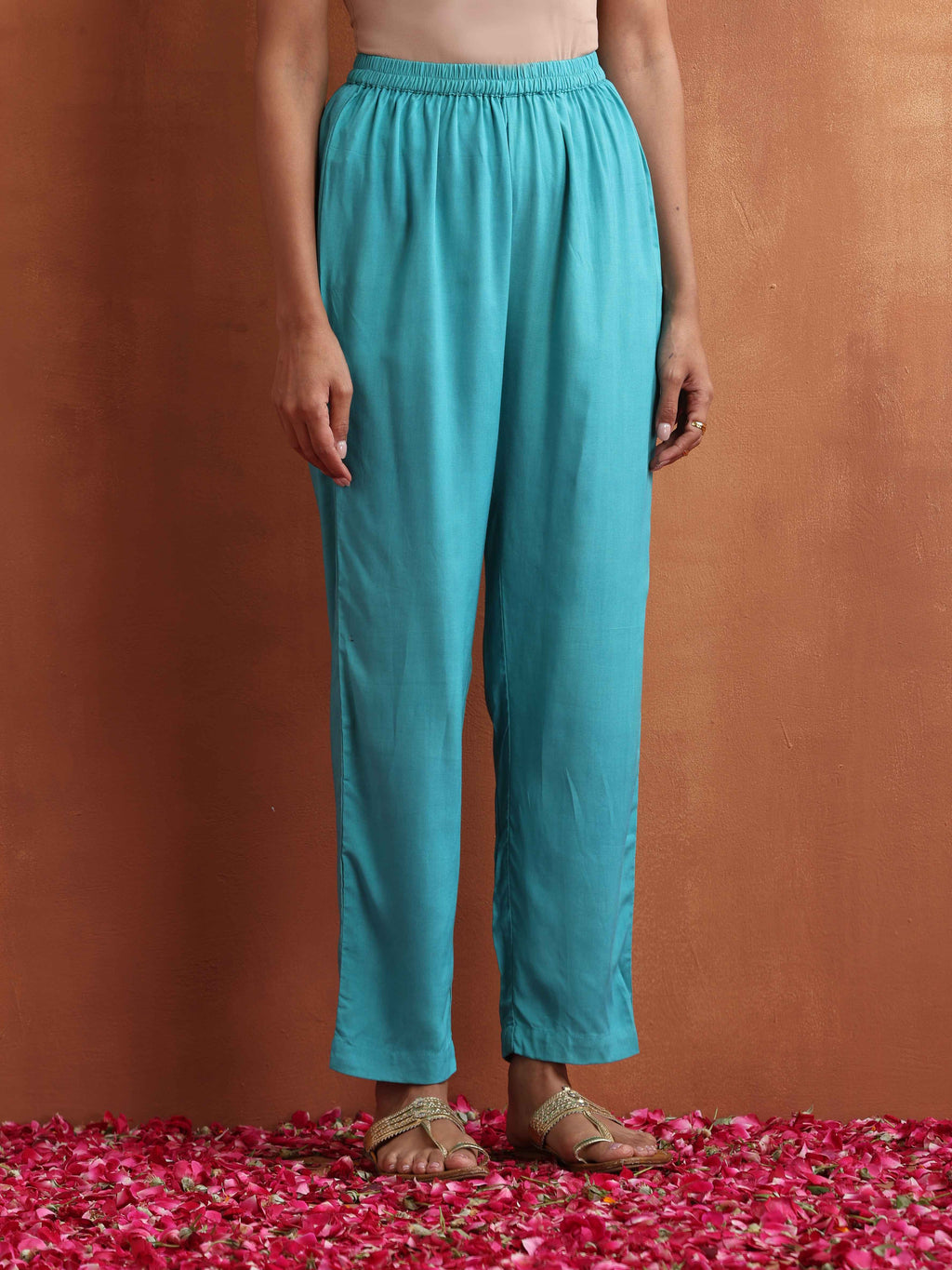 trueBrowns Off White Print Kurta Co-ord Set | Grocsy