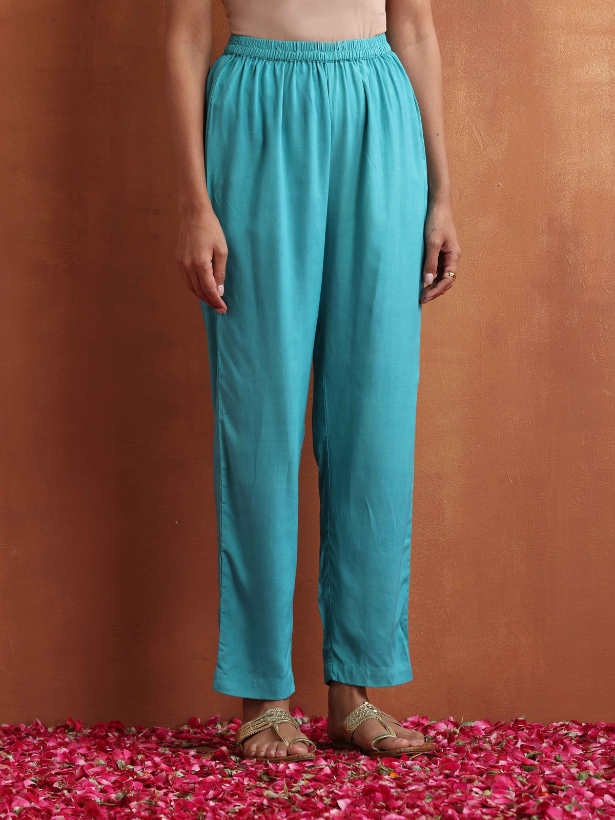 trueBrowns Off White Print Kurta Co-ord Set | Grocsy