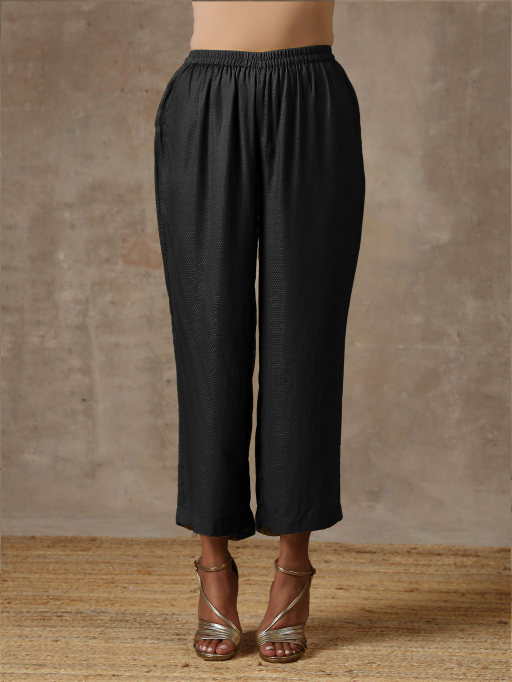 trueBrowns Black Solid Textured Co-Ord Set | Grocsy