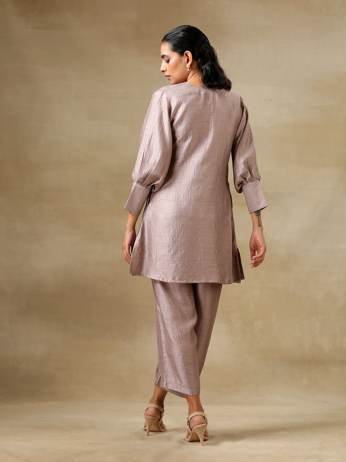 trueBrowns Grey Textured Silk Neck Pleat Co-Ord Set | Grocsy