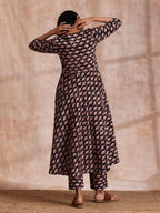 trueBrowns Black Floral Bagru Print Cotton Flared Kurta Pant Set | Grocsy