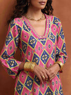 trueBrowns Pink Print High Slit Kurta Set | Grocsy