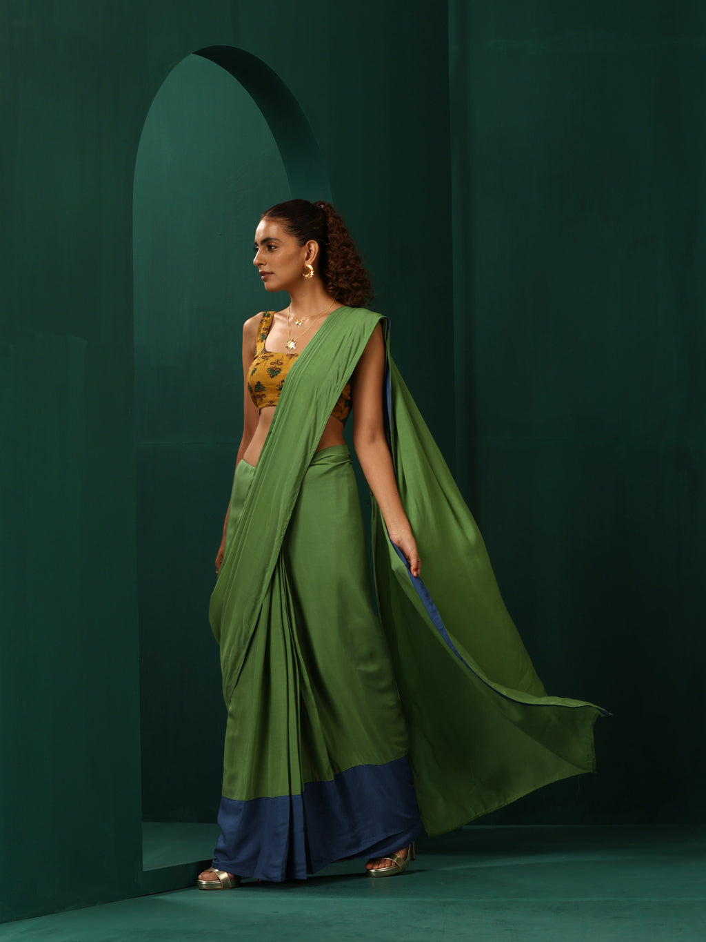 trueBrowns Green Muslin Silk Ready to Wear Saree | Grocsy