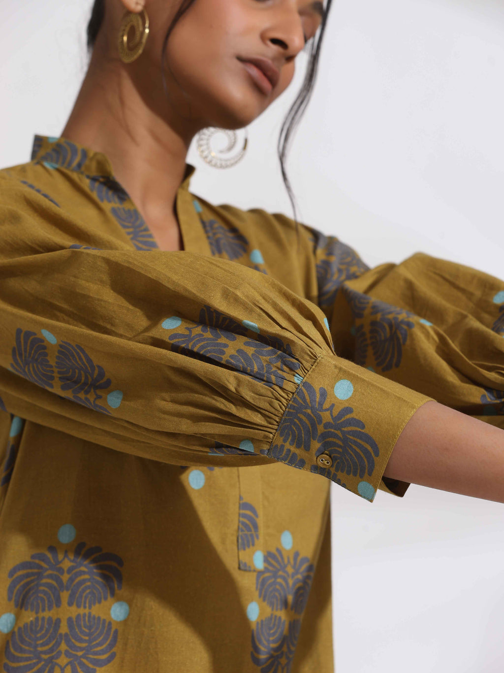 trueBrowns Green Cotton Print Straight Kurta Set | Grocsy