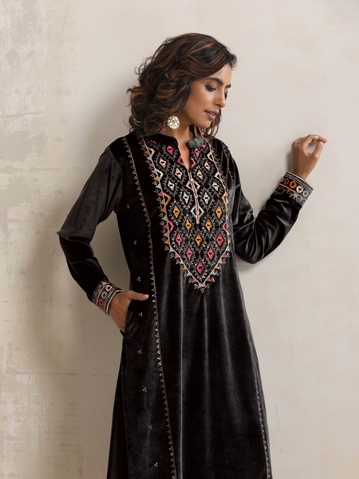 trueBrowns Black Velvet Geometric Embroidered Kurta Pant Dupatta Set | Grocsy