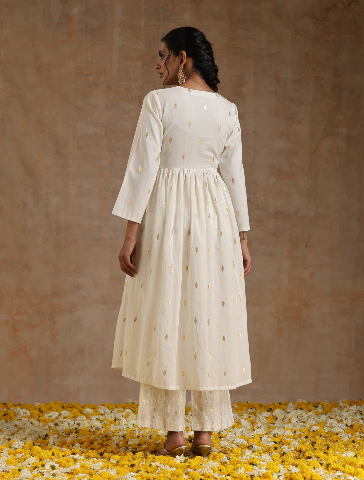 trueBrowns Ivory Gold Cotton Kalidar Kurta Set | Grocsy