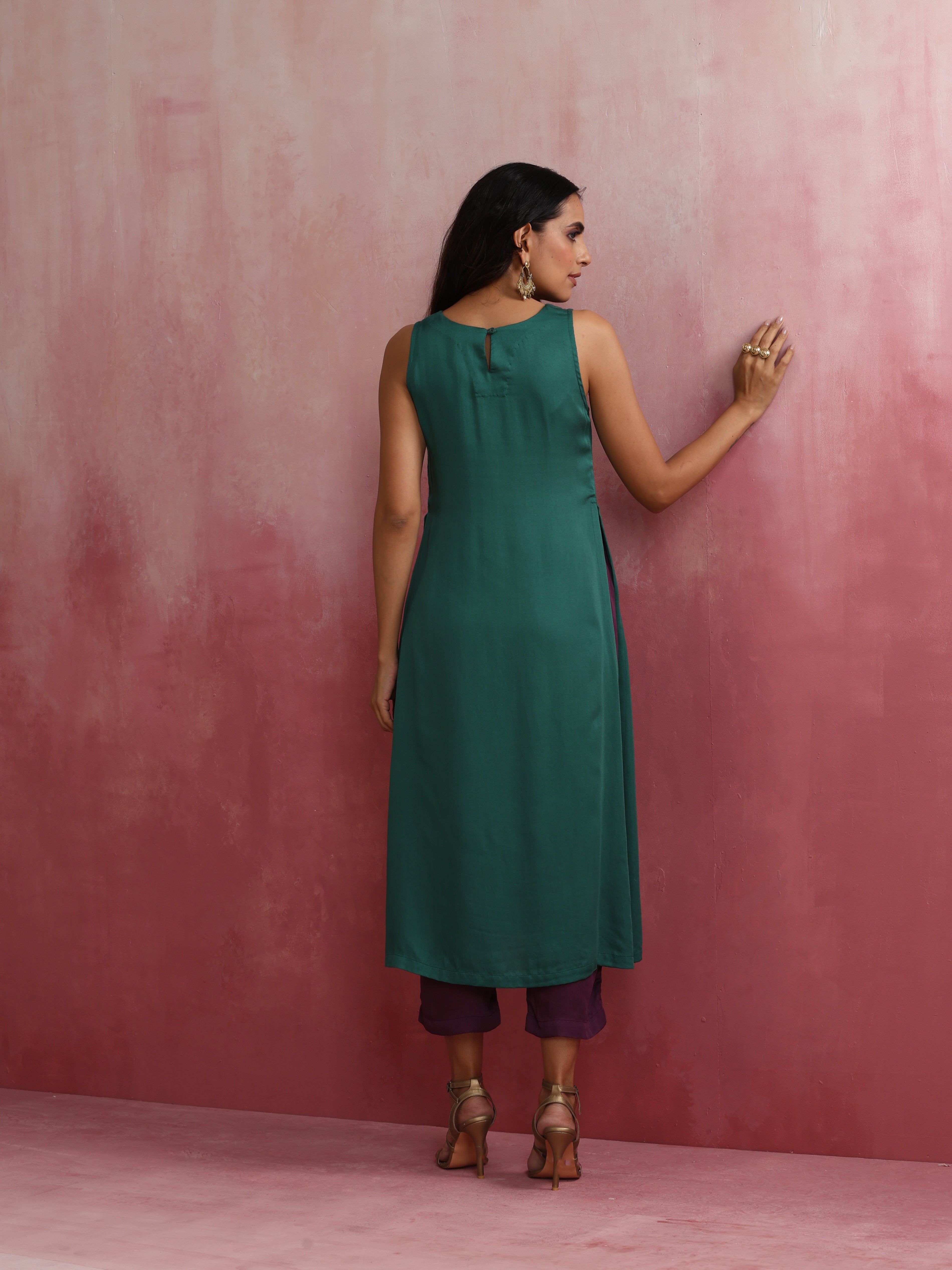 trueBrowns Green Modal High slit Kurta Set | Grocsy