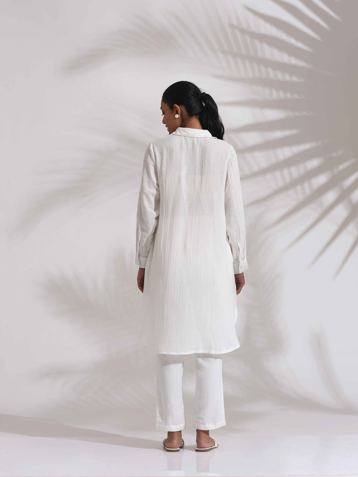 trueBrowns White Cotton Embroidered Kurta Co-ord Set | Grocsy