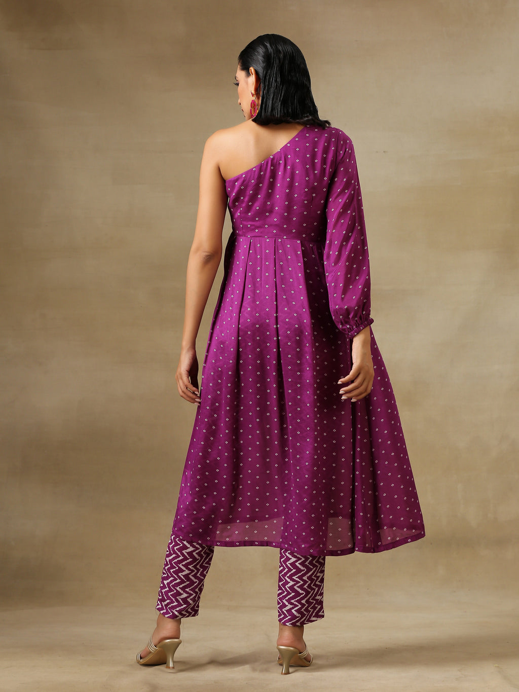trueBrowns Purple Bandhani Printed Silk One Shoulder Kurta Pant Set | Grocsy