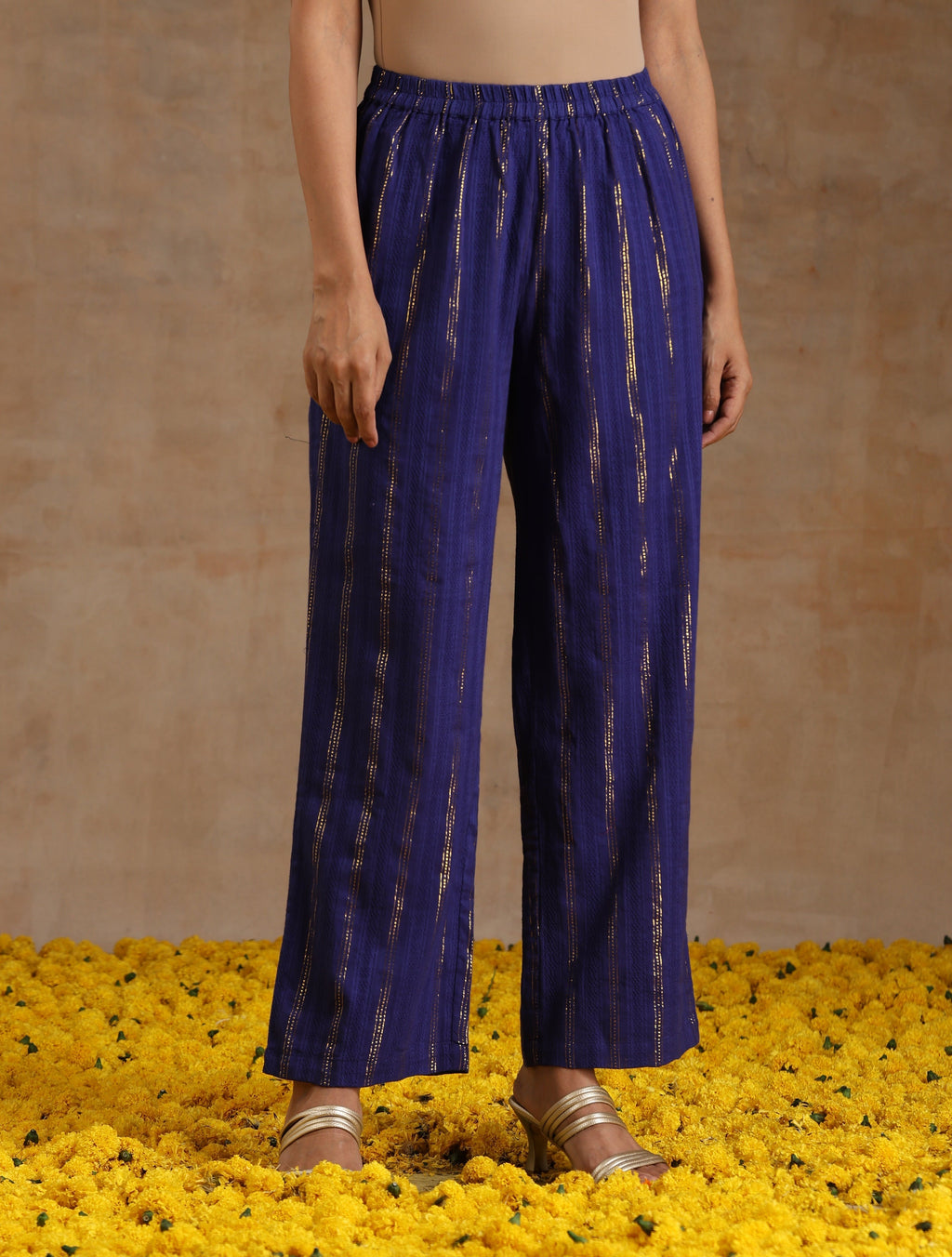 trueBrowns Spectrum Blue Gold Cotton Oversized Round Co-Ord Set | Grocsy