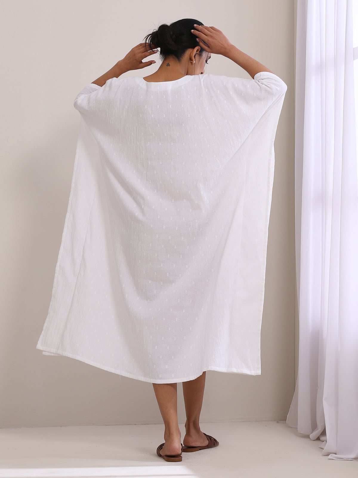 trueBrowns White Dobby Kaftan Dress | Relove | Grocsy