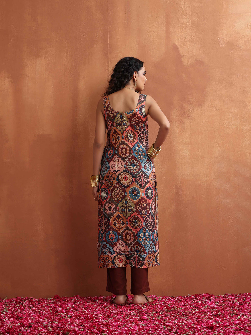 trueBrowns Cola Print Straight Kurta Set | Grocsy