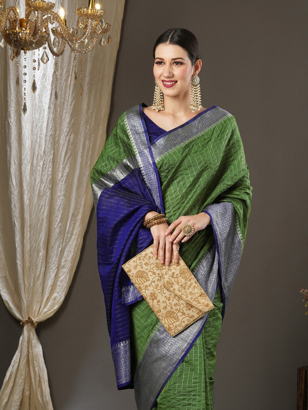 Saree Mall Checked Zari Taant Traditional Sarees | Grocsy