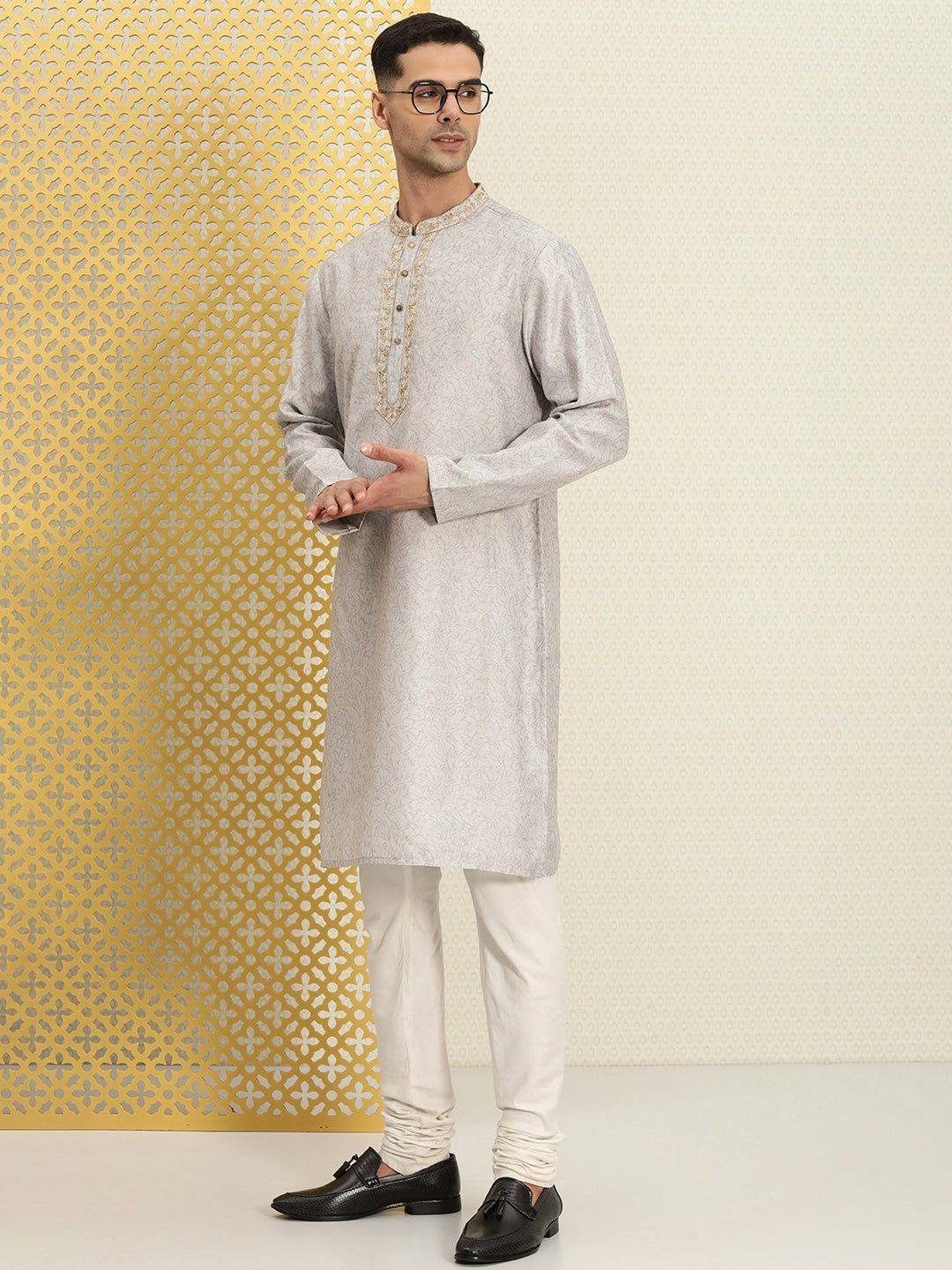 House of Pataudi Men Floral Printed Mandarin Collar Jashn Kurta | Grocsy
