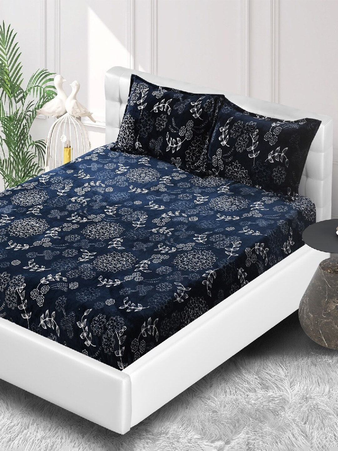 Stylespace by Isha Navy Blue & White Floral Velvet 300 TC Fitted King Bedsheet Set | Grocsy