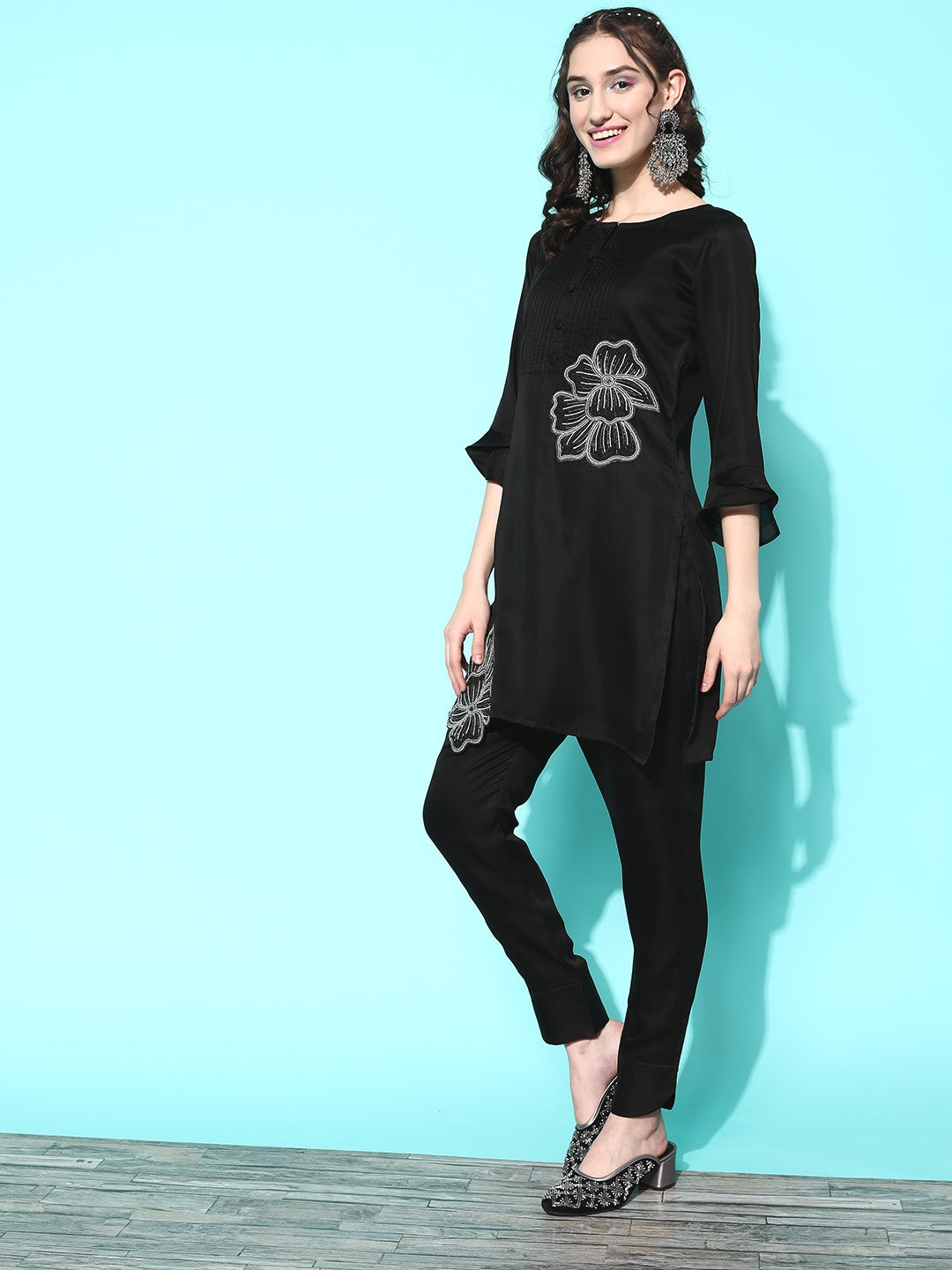 Sangria Women Butta Patch Work Kurta with Pant Set | Grocsy