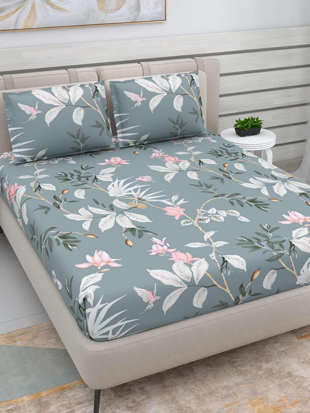 DREAM WEAVERZ Grey & White Floral 220 TC Queen Bedsheet with 2 Pillow Covers | Grocsy