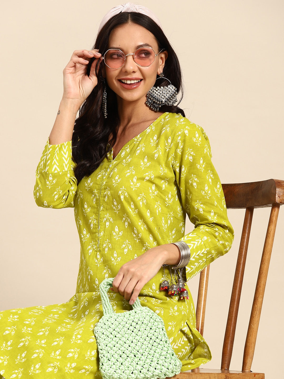 Sangria Women Floral Printed Regular Pure Cotton Kurta with Trousers | Grocsy