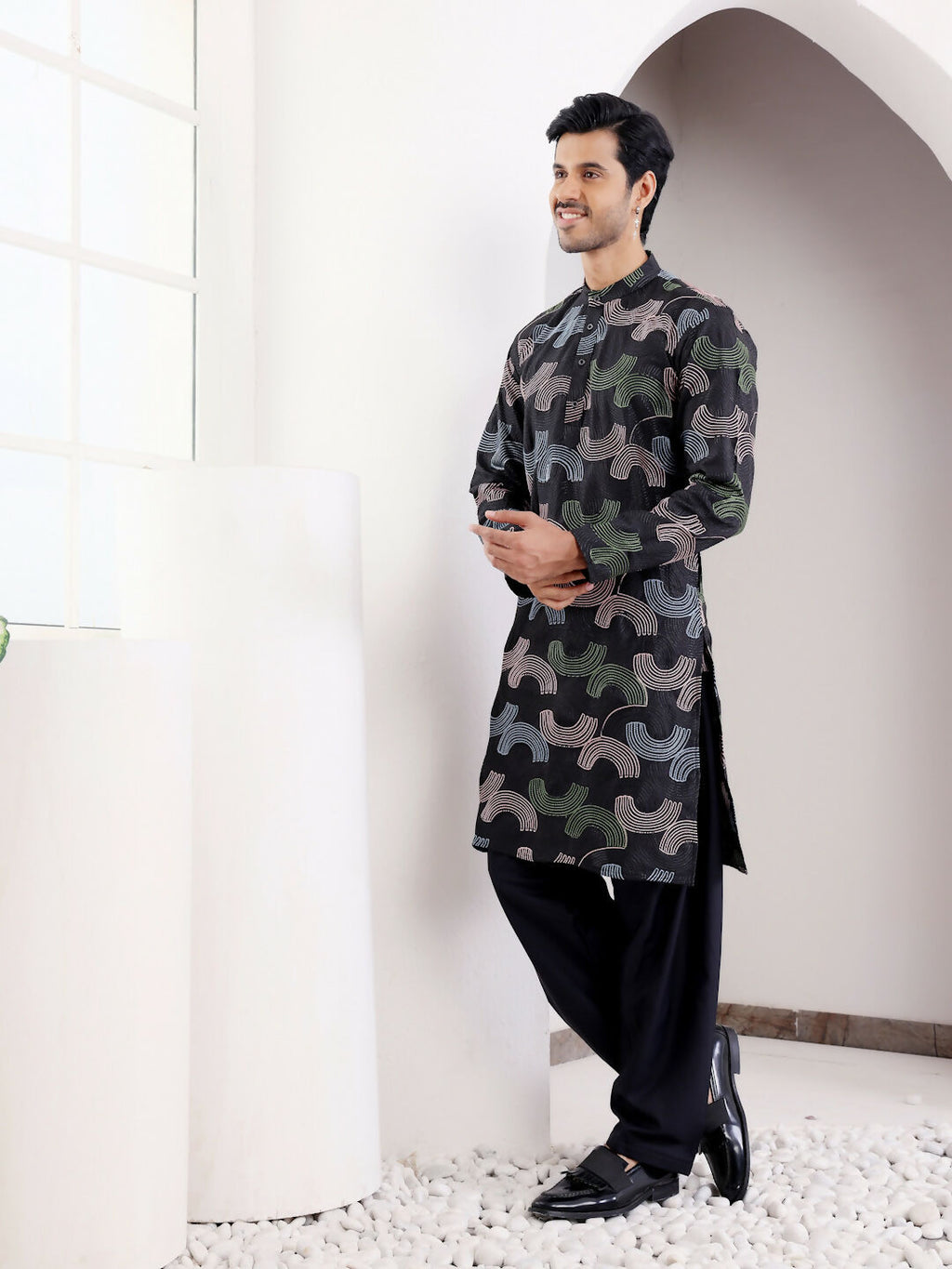 Black Linen Designer Embroidery Work Men's Rajwadi Kurta Set - Mahotsav | Grocsy