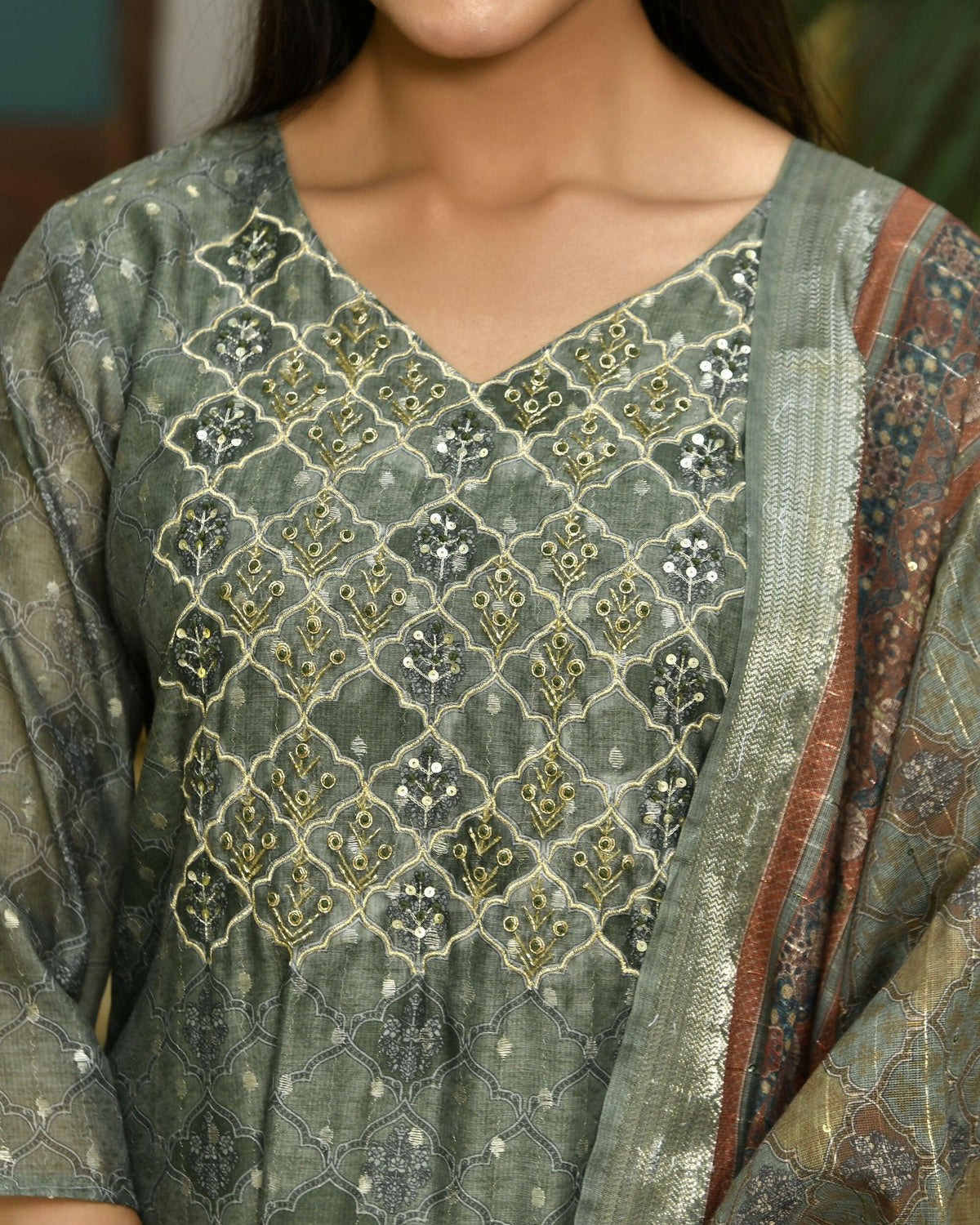 Vaasva Women's Chanderi Printed Suit Set With Pant And Printed Dupatta | Grocsy