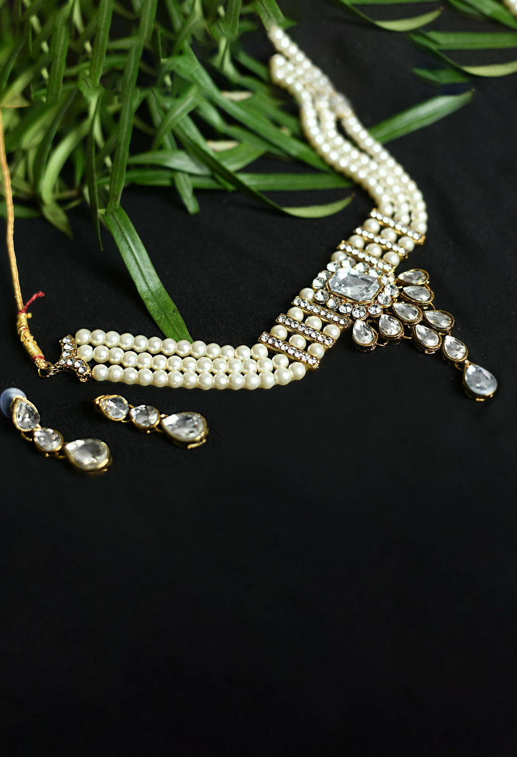 Mominos Fashion Johar Kamal Gold-Polished Brass Finish Kundan/Stone Choker For Women (White) | Grocsy