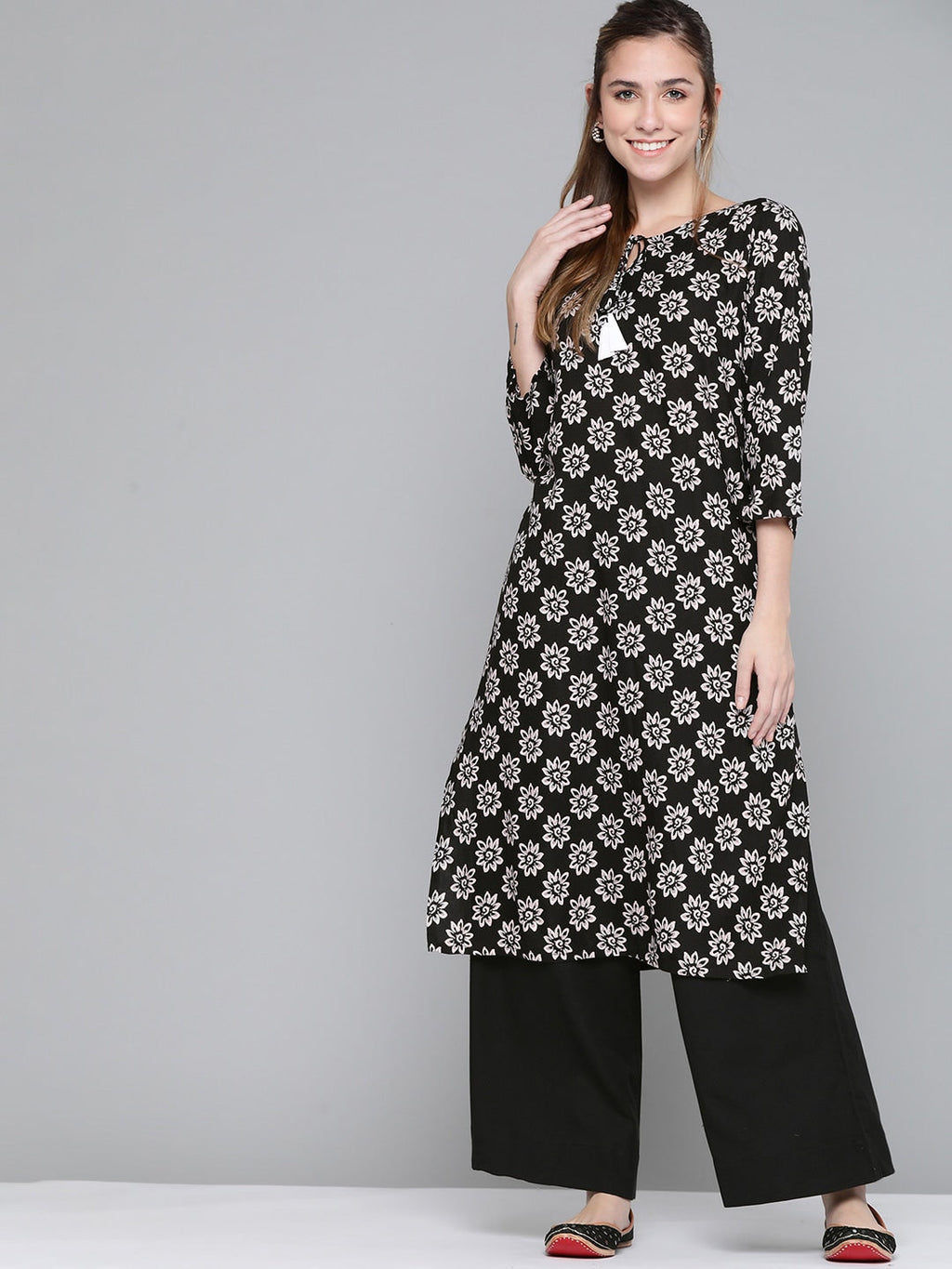 HERE&NOW Women Black & White Floral Printed Kurta | Grocsy