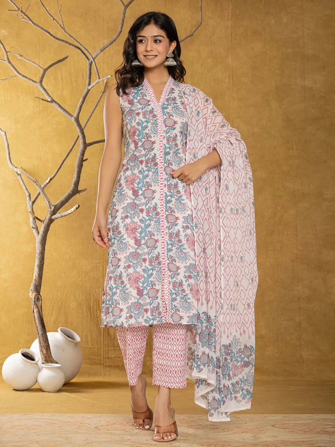 Yufta Cotton White Floral Print Kurta Dupatta Set | Grocsy