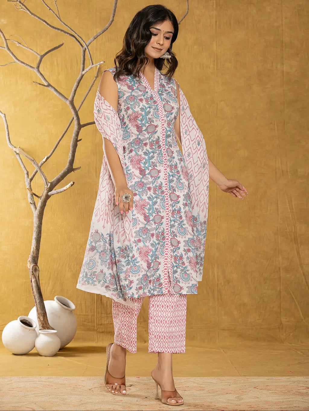 Yufta Cotton White Floral Print Kurta Dupatta Set | Grocsy