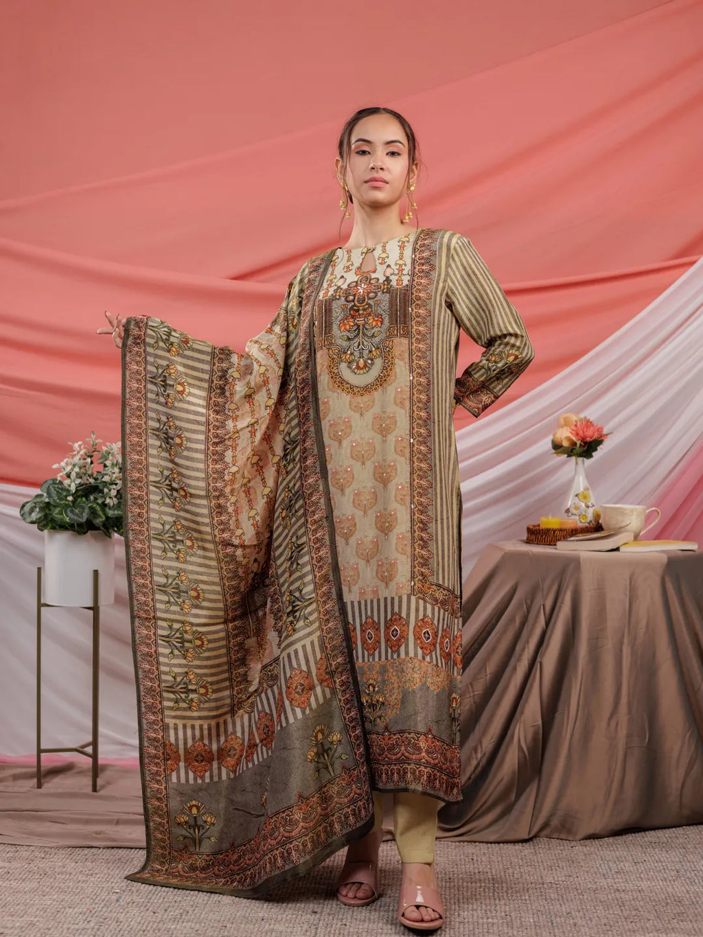 Yufta Green Pure Shimmer Tissue With Pure Viscose Trouser Shimmer Dupatta Set | Grocsy