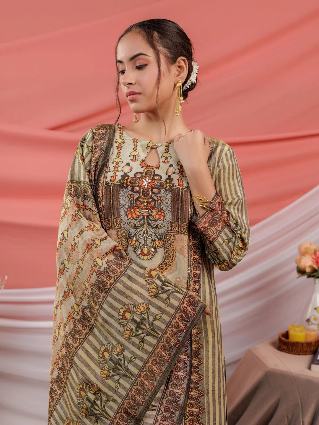 Yufta Green Pure Shimmer Tissue With Pure Viscose Trouser Shimmer Dupatta Set | Grocsy