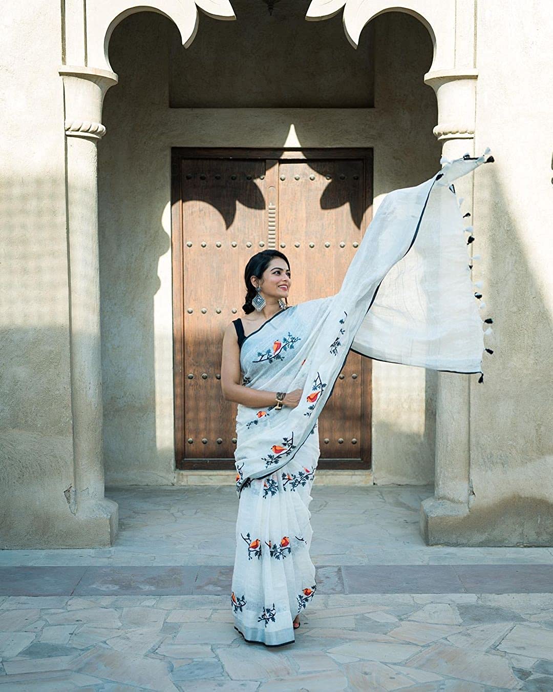 Anni Designer Women's Woven Linen Saree | Grocsy