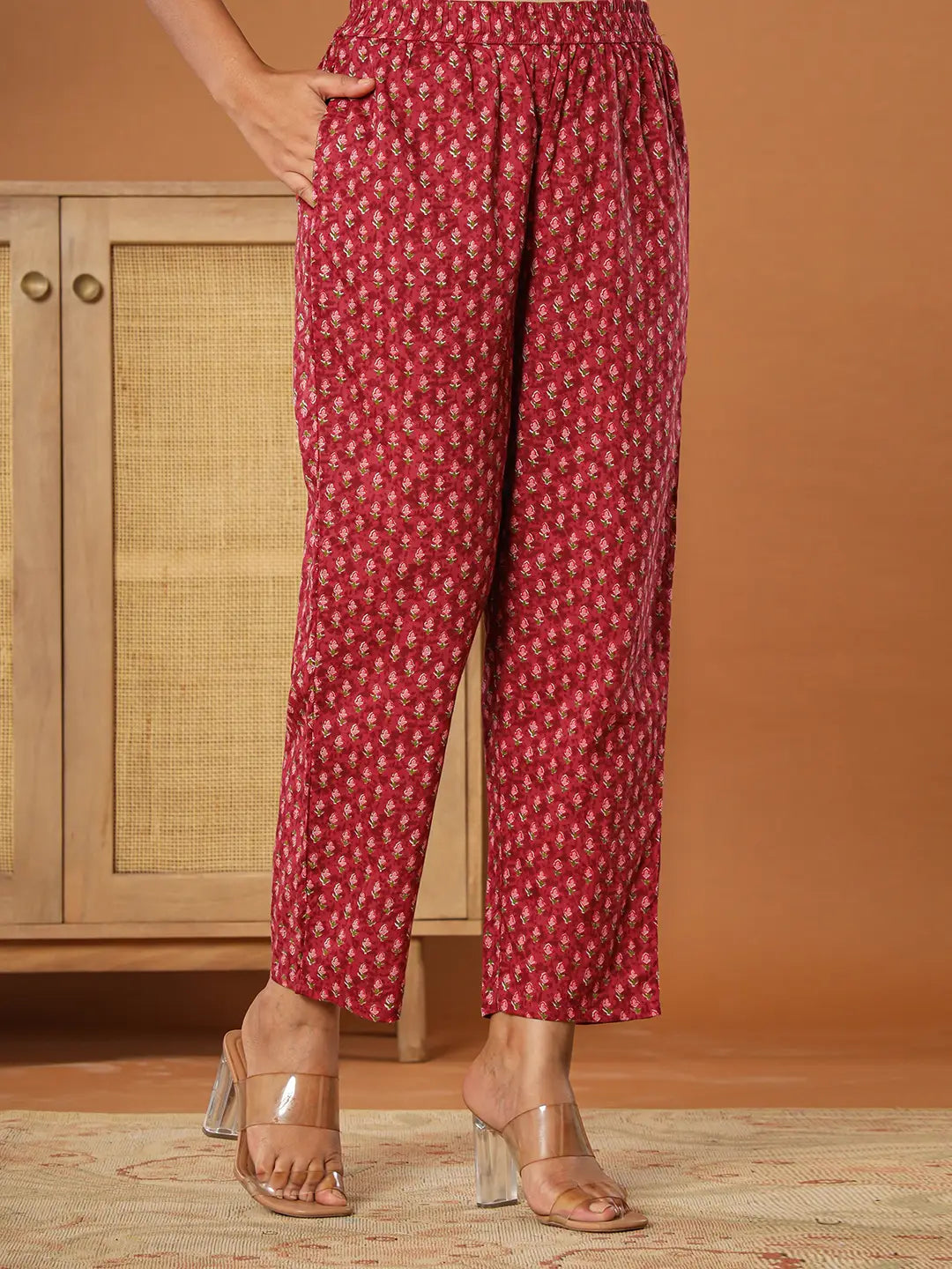 Yufta Burgundy Cotton Sleeveless Kurta Dupatta Set | Grocsy