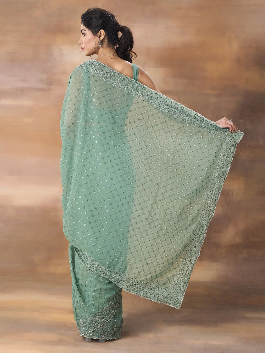 kasee Floral Embroidered Belted Saree | Grocsy