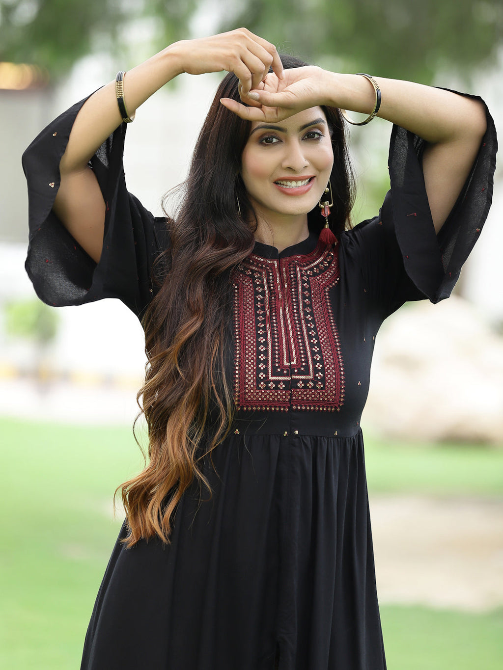 Juniper Black Thread Embroidered Rayon High Slit Kurta & Pants Set | Grocsy