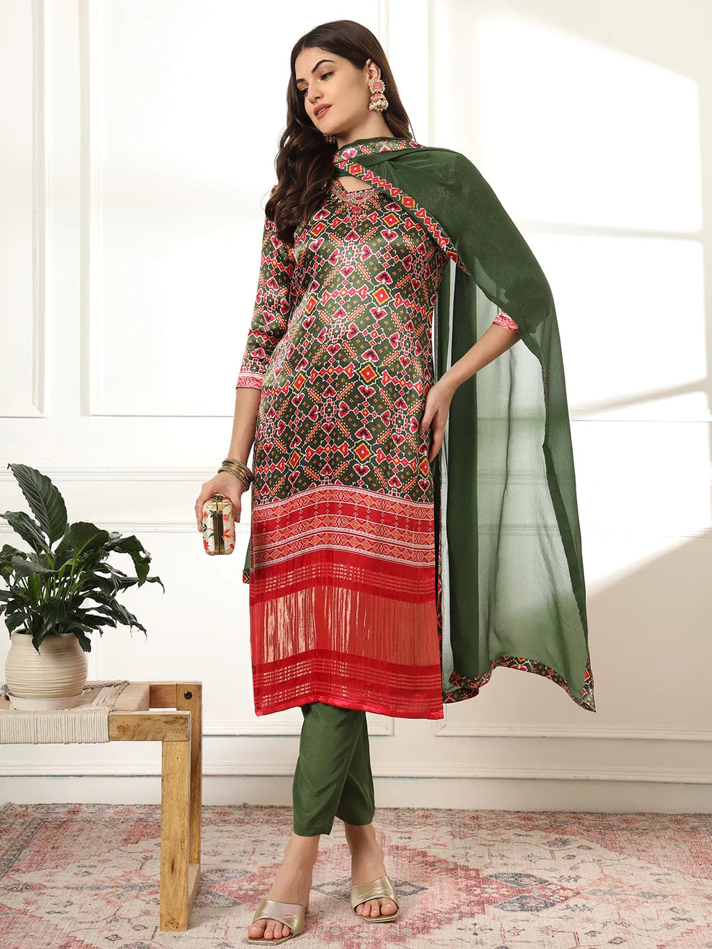 Yufta Green Gajji Silk Ethnic Motifs Kurta Dupatta Pant Set | Grocsy