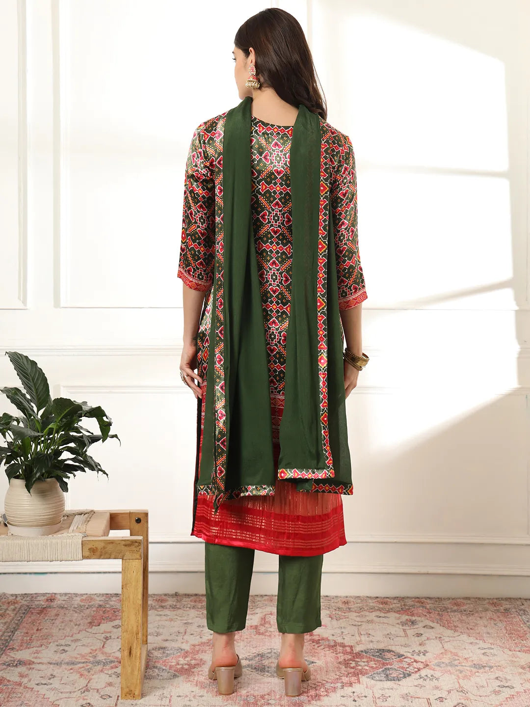 Yufta Green Gajji Silk Ethnic Motifs Kurta Dupatta Pant Set | Grocsy
