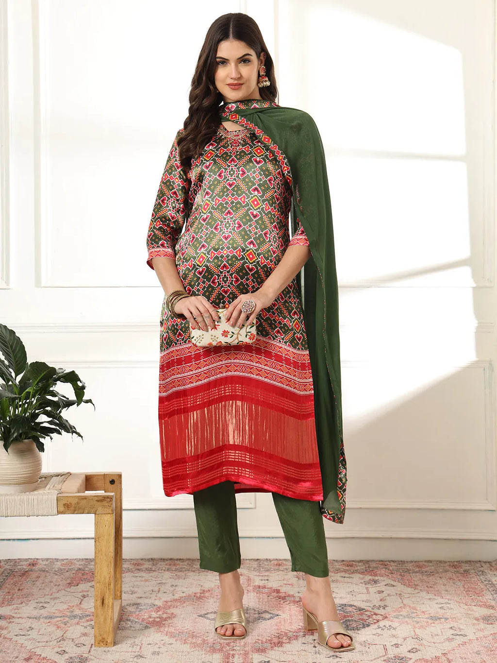 Yufta Green Gajji Silk Ethnic Motifs Kurta Dupatta Pant Set | Grocsy