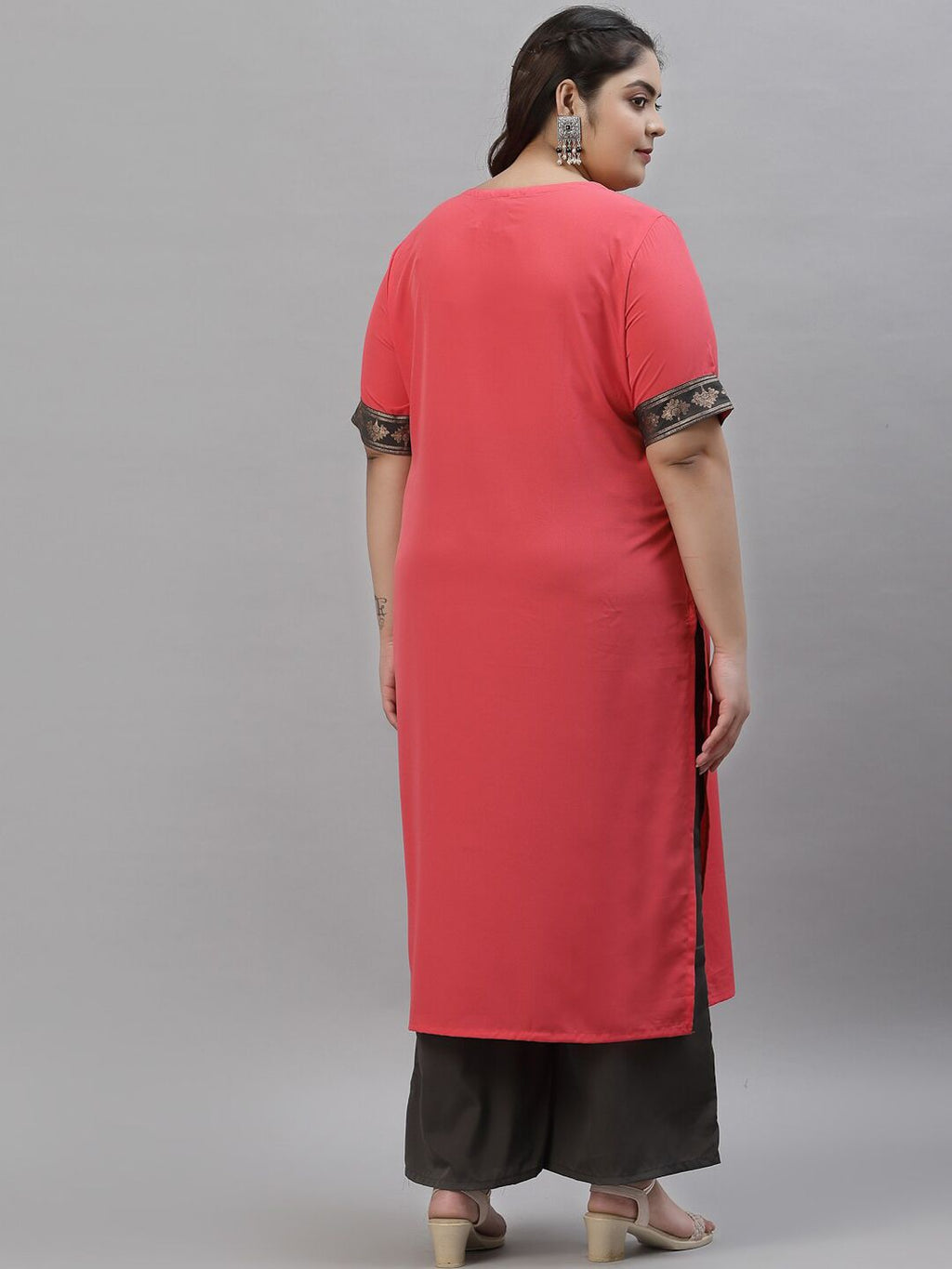 Sztori Plus Size Floral Yoke Design Straight Kurta With Palazzos | Grocsy