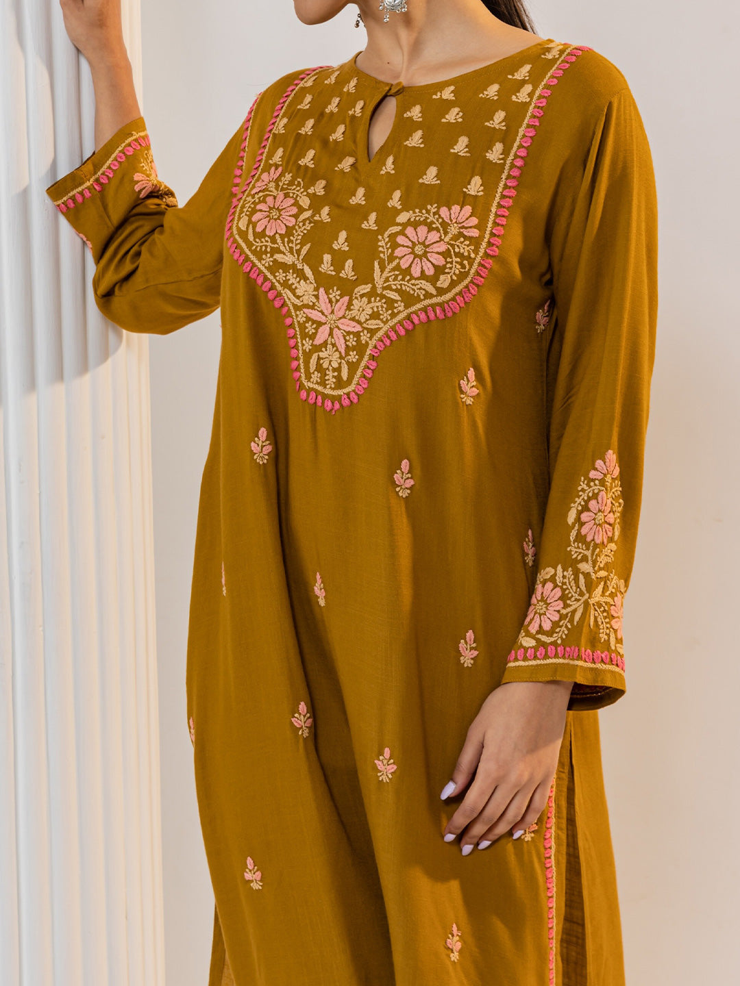 HOUSE OF KARI Floral Embroidered Chikankari Kurta With Palazzo | Grocsy