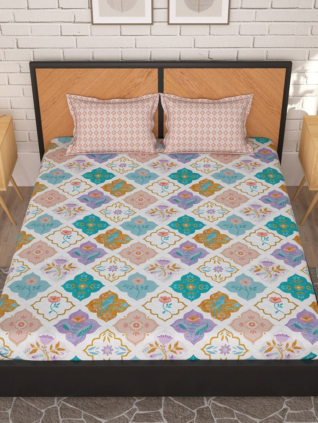 Story@home White & Peach-Coloured 180 TC Queen Bedsheet With 2 Pillow Covers | Grocsy