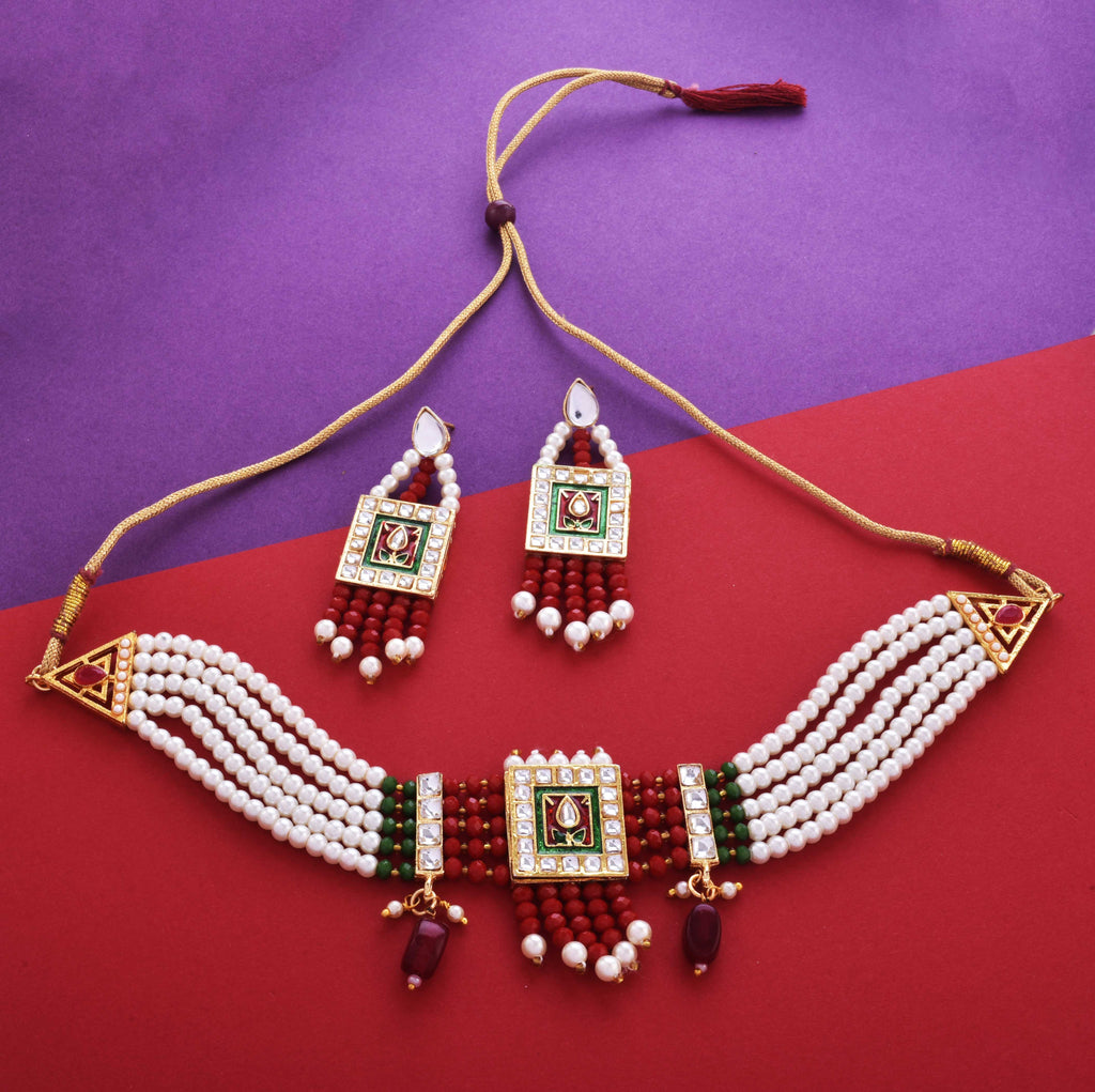 Gold-Polished Alloy Pearl And Glass Bread Choker Necklace - The Pari | Grocsy