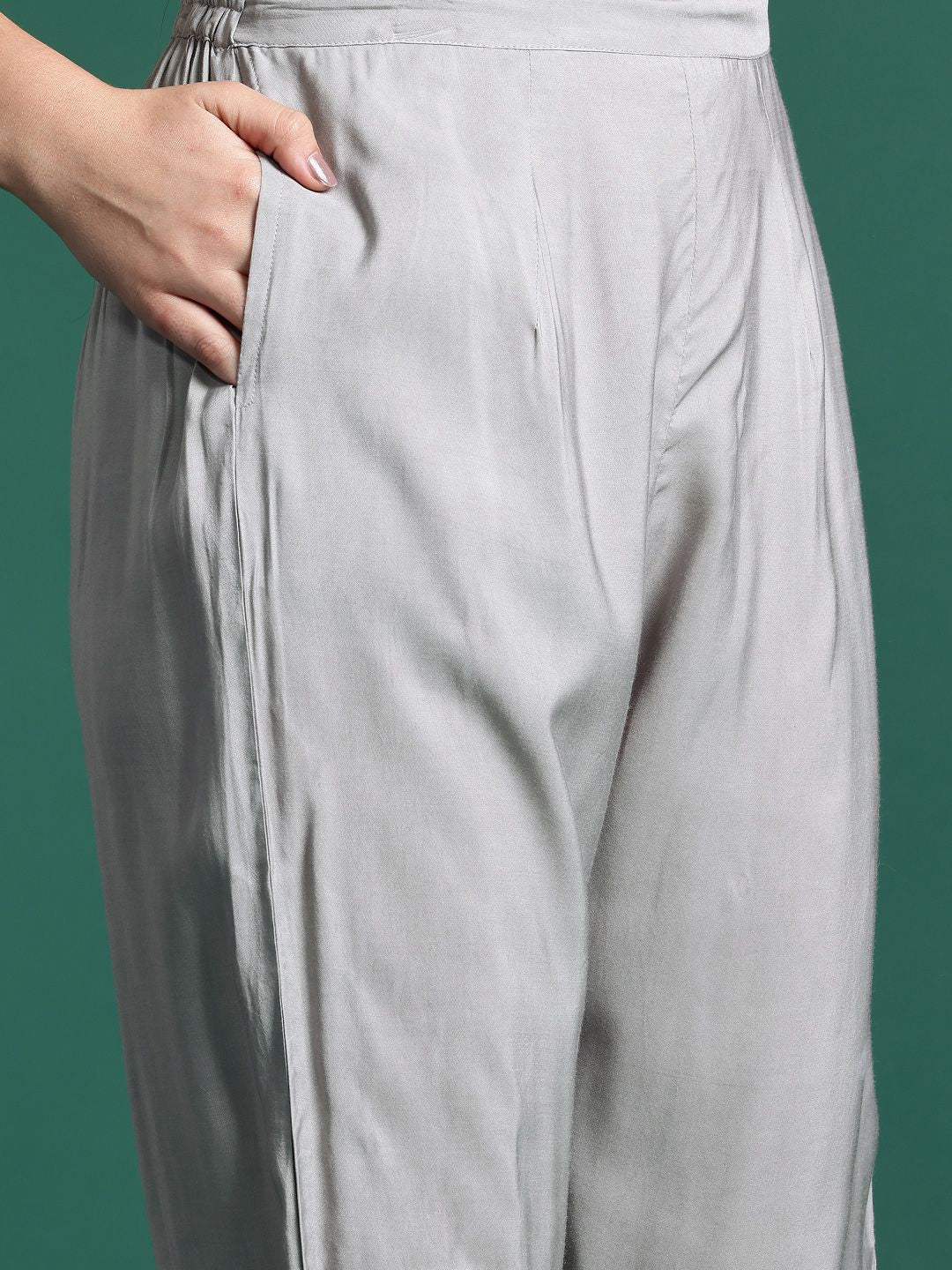 Indo Era Ethnic Motifs Embroidered Thread Work Kurta with Trousers | Grocsy