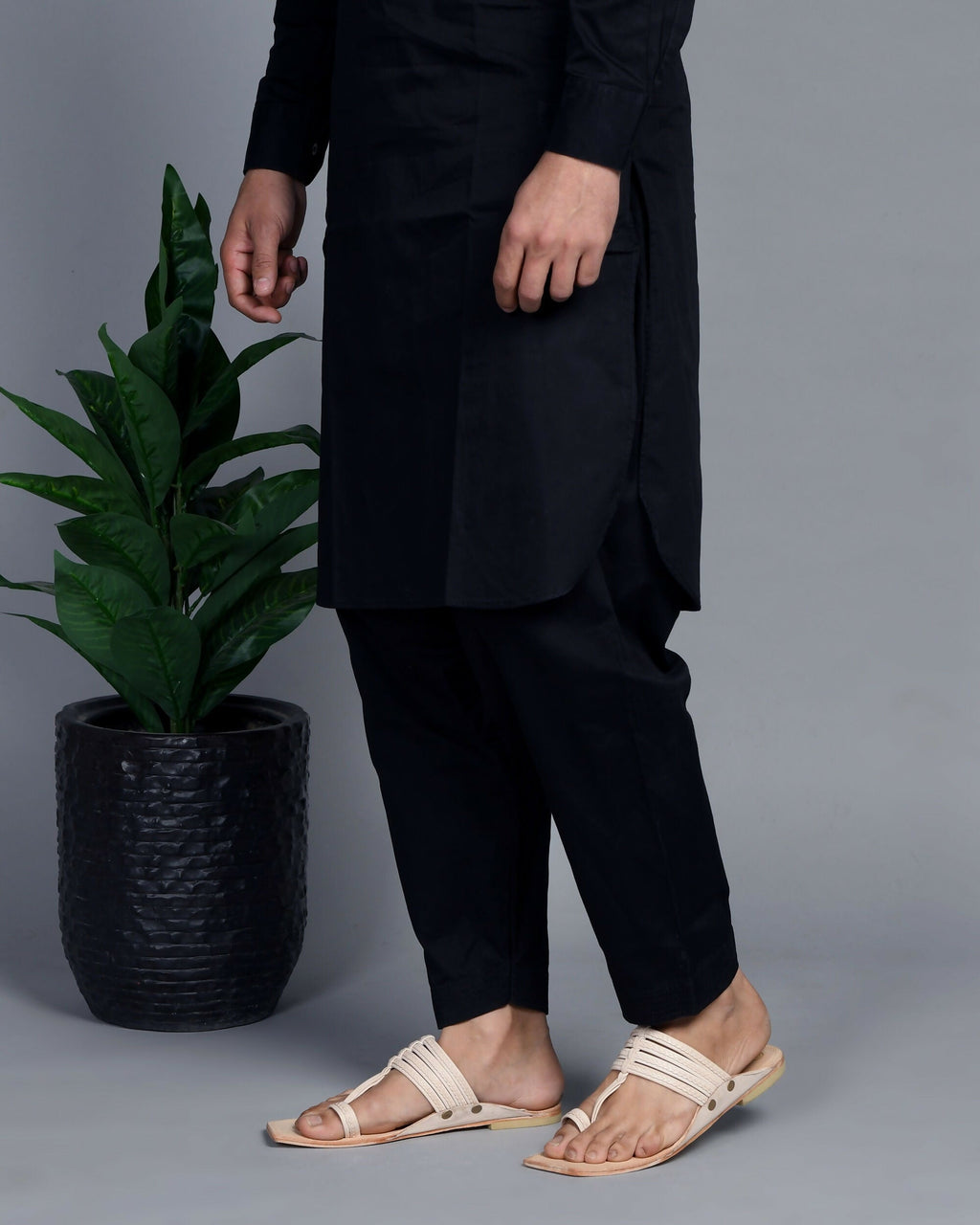Stepsoft Men'S Off-White Kolhapuri Chappal | Handcrafted Ethnic Leather Wedding Footwear | Grocsy